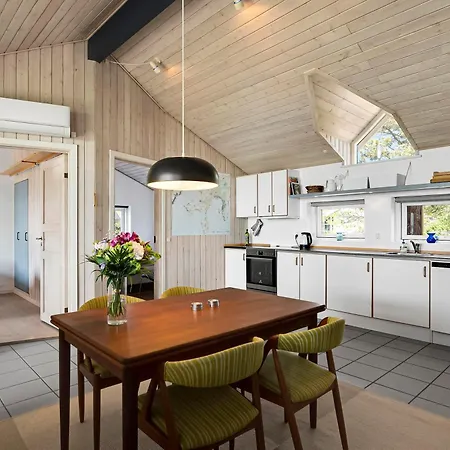 Nyaraló Amazing In Ebeltoft With 2 Bedrooms And Internet