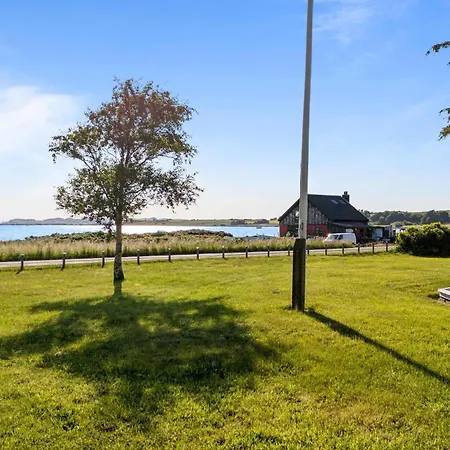 Semesterbostad Amazing In Ebeltoft With 2 Bedrooms And Internet Knebel