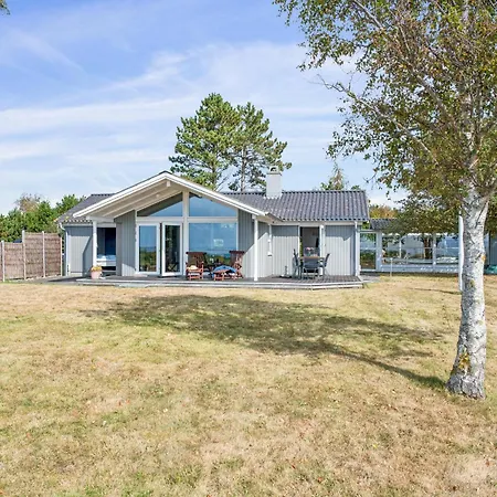 Amazing In Ebeltoft With 2 Bedrooms And Internet * Knebel