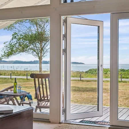 Amazing In Ebeltoft With 2 Bedrooms And Internet Knebel